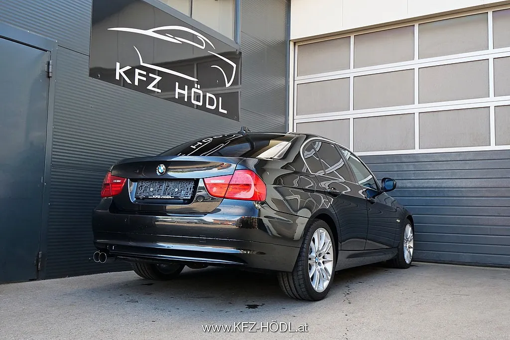 BMW 325i Österreich-Paket Image 2