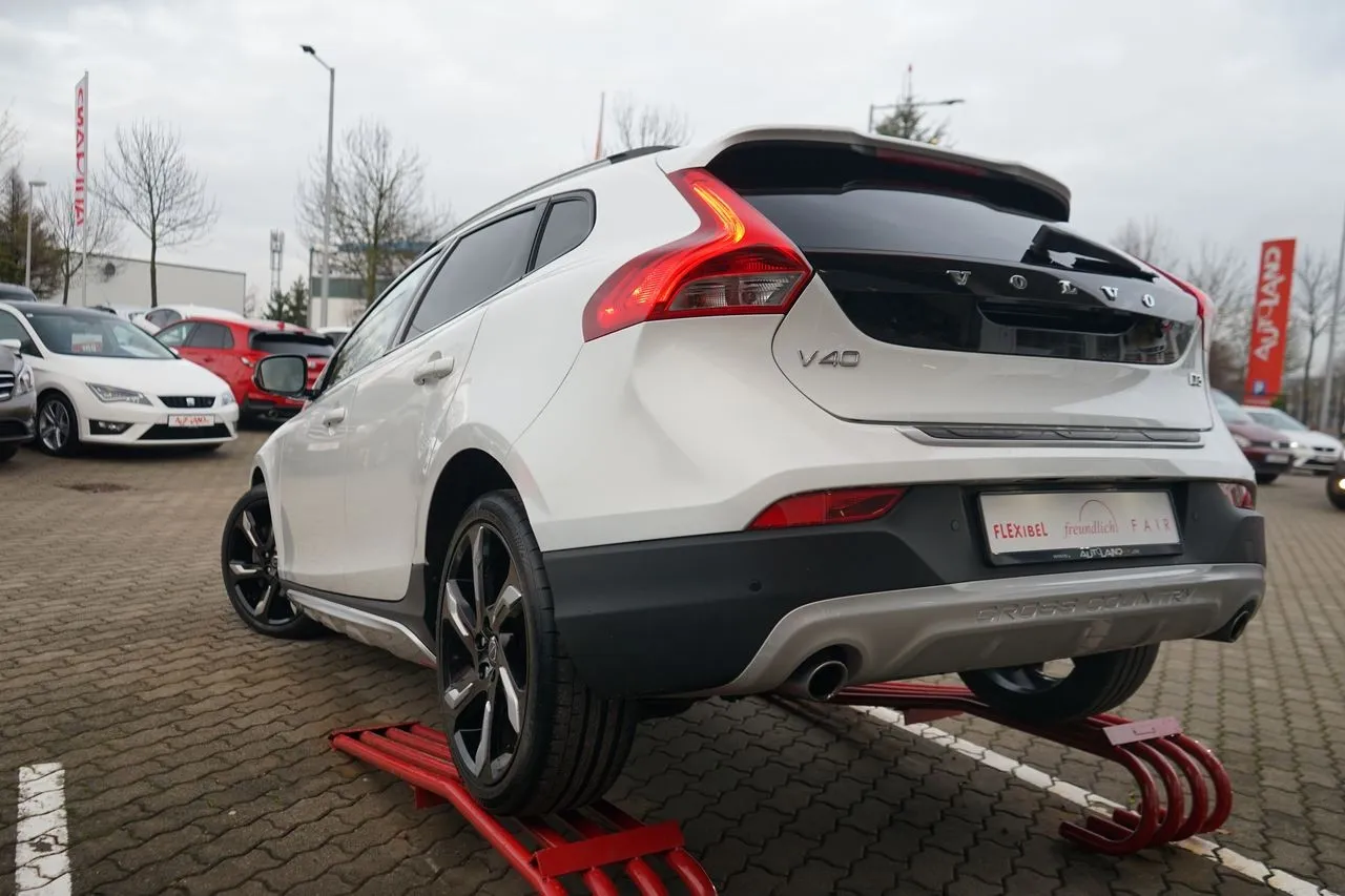 Volvo V40 Cross Country 2.0 D3...  Image 4